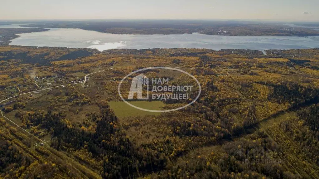 Участок в Пермский край, Добрянский городской округ, д. Бобки ул. ... - Фото 0