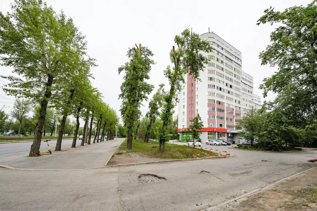 3-комнатная квартира: Екатеринбург, проспект Космонавтов, 32 (75 м) - Фото 1