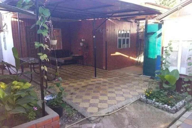 Дом в Краснодарский край, Ейск Ростовская ул., 305 (18 м) - Фото 1