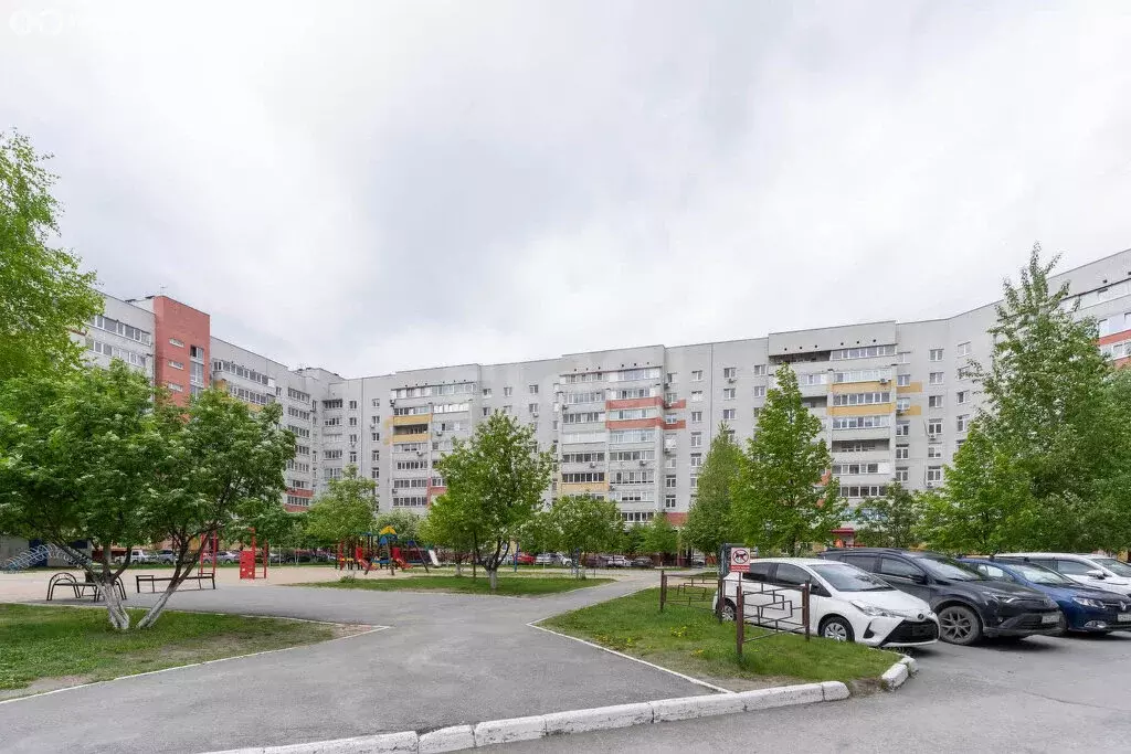 3-комнатная квартира: Тюмень, улица Василия Гольцова, 10 (75.2 м) - Фото 0