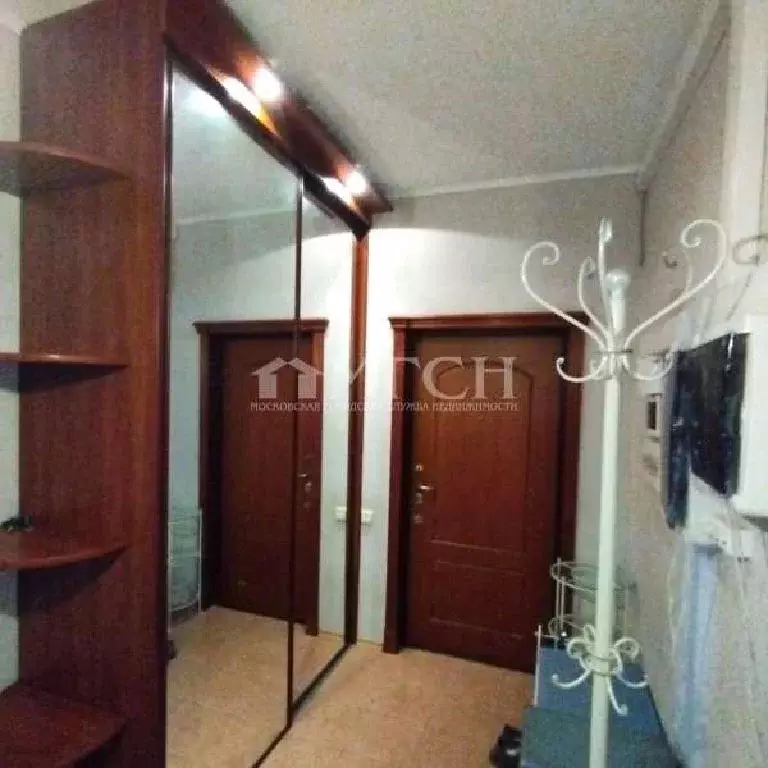 Продается 4-комнатная квартира - Фото 1