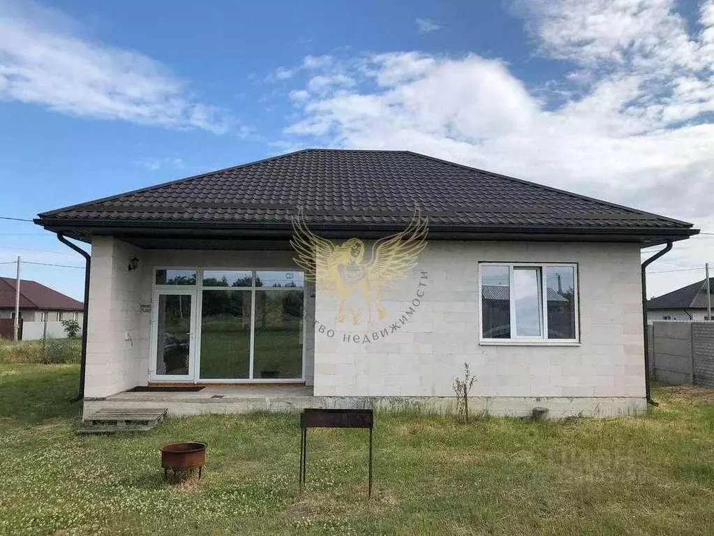 Дом в Белгородская область, Старооскольский городской округ, с. Озерки ... - Фото 1