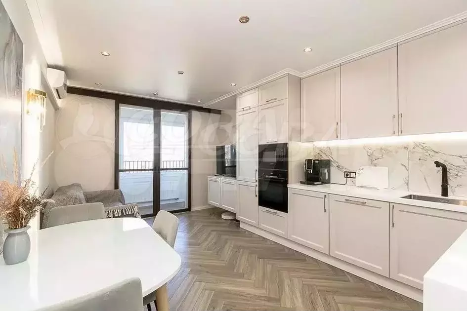 3-к. квартира, 81 м, 6/8 эт. - Фото 1