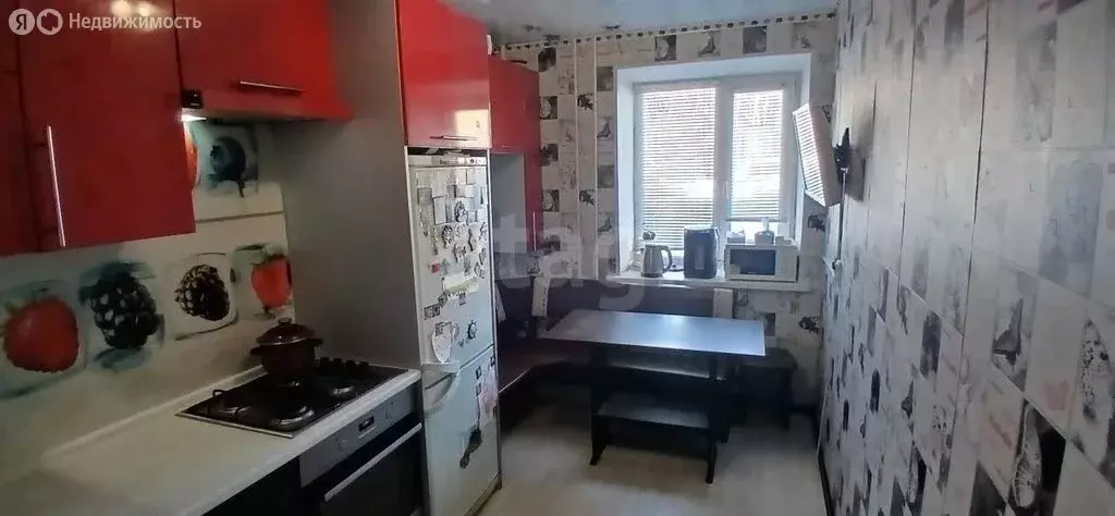 4-комнатная квартира: Ялуторовск, улица Свободы, 234 (78 м) - Фото 1