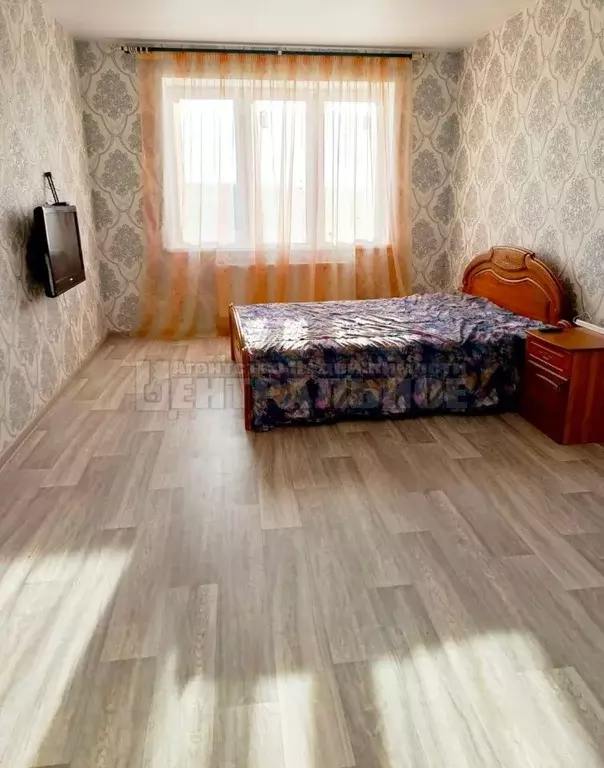 3-к кв. Смоленская область, Смоленск ул. Седова, 18 (93.0 м) - Фото 0