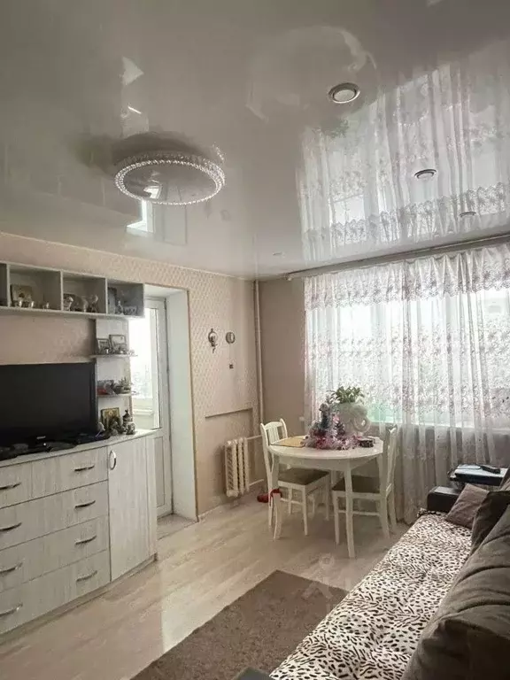 3-к кв. Новгородская область, Великий Новгород Псковская ул., 38 (56.0 ... - Фото 0
