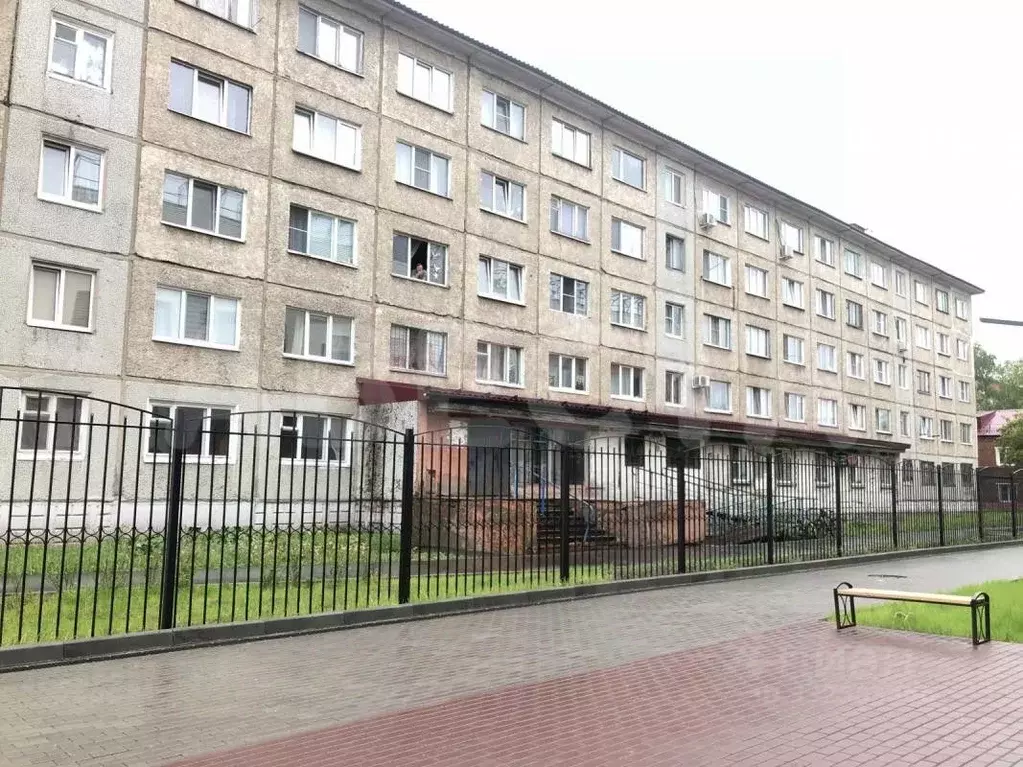 Комната Омская область, Омск ул. 4-я Железнодорожная, 6 (13.5 м) - Фото 1