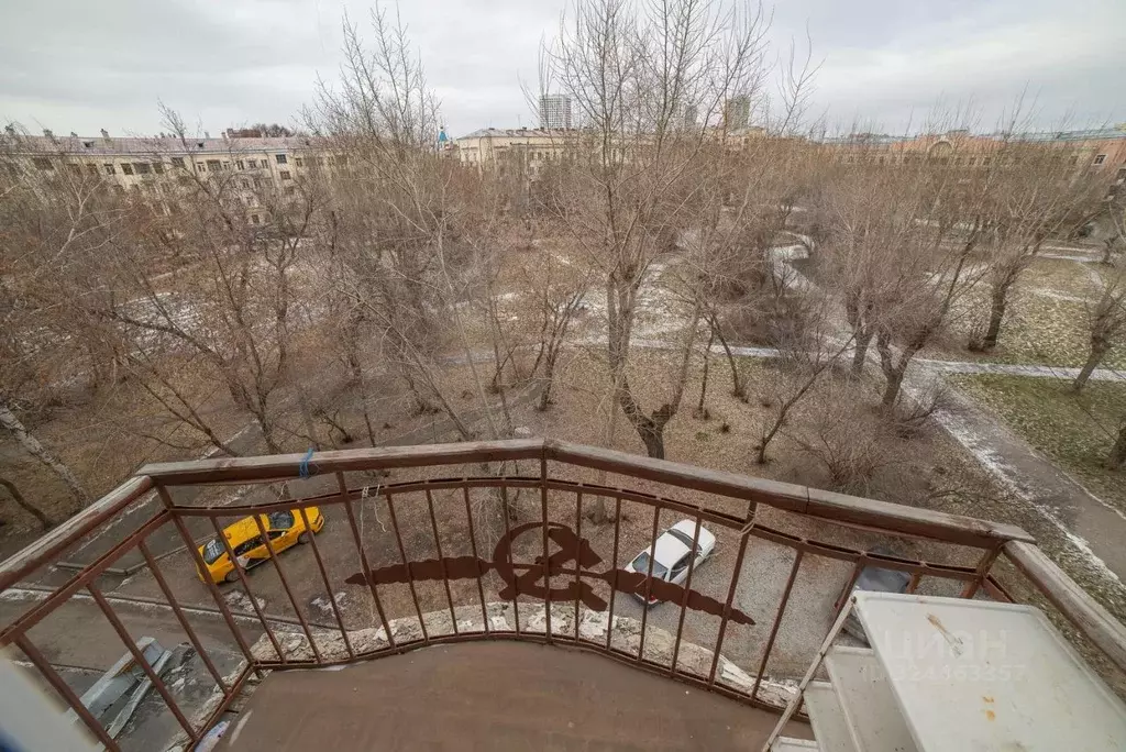 3-к кв. Свердловская область, Екатеринбург просп. Орджоникидзе, 3 ... - Фото 2