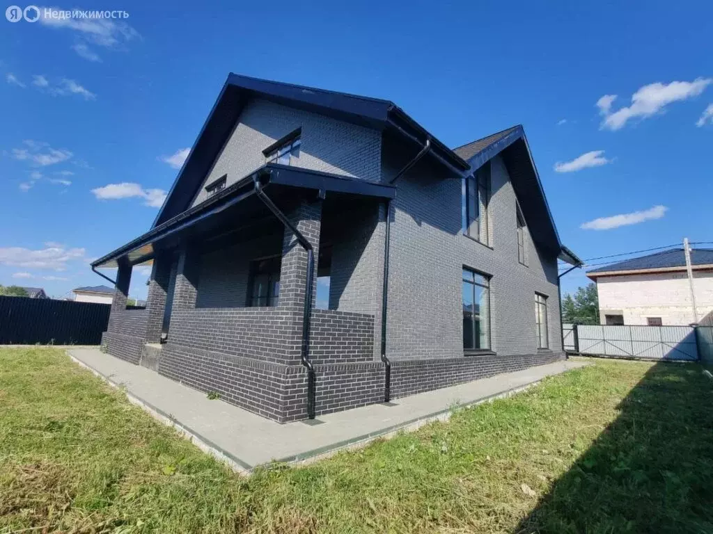 Дом в Брёхово, микрорайон Большое Брёхово (300 м) - Фото 0