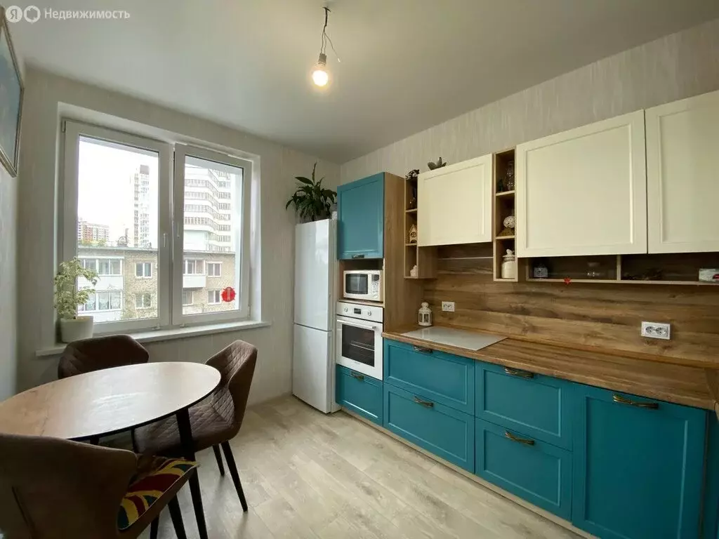 3-комнатная квартира: Пермь, улица Малкова, 12 (59.5 м) - Фото 1