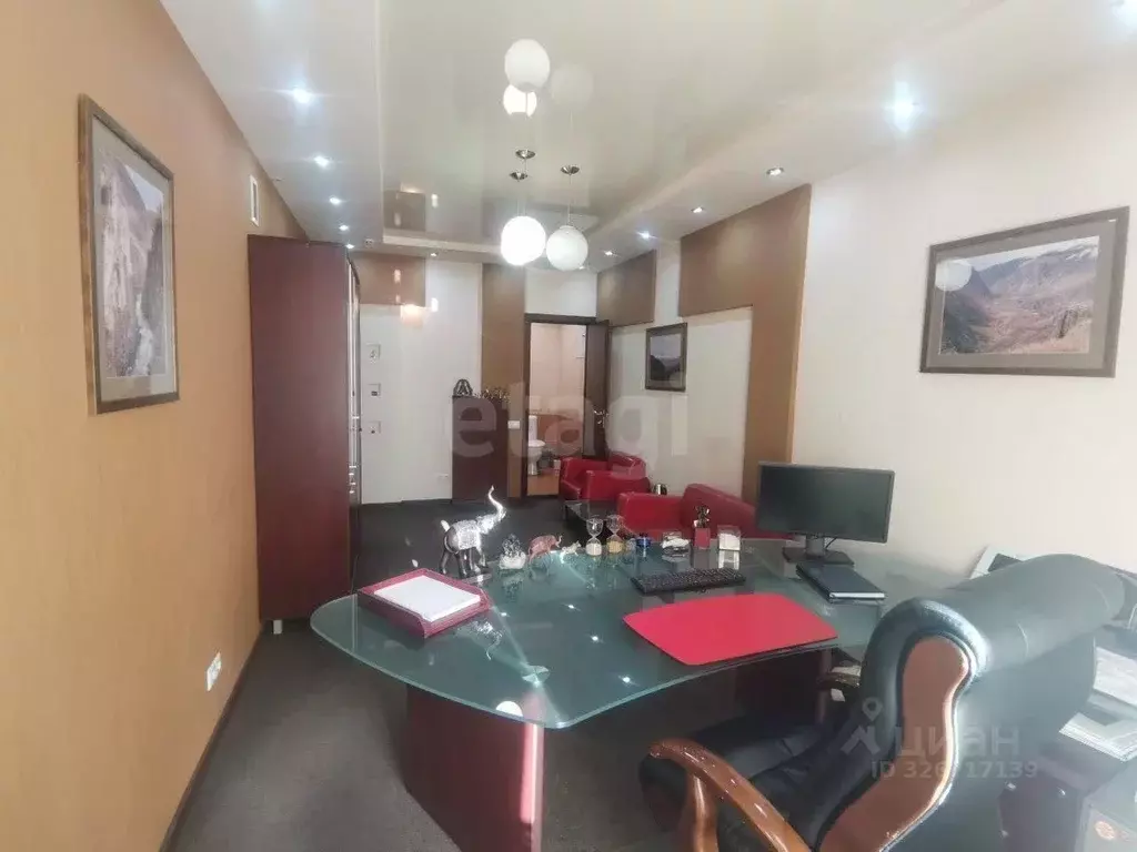 Офис в Кемеровская область, Новокузнецк ул. Тольятти, 5Б (499 м) - Фото 1