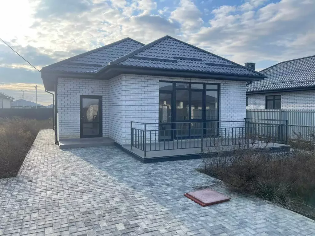 Дом в Краснодарский край, Темрюк ул. Марьинская, 15 (93 м) - Фото 0