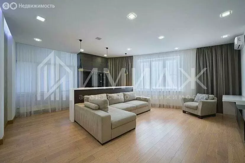 3-комнатная квартира: Сочи, микрорайон Центральный, улица Роз, 36 (90 ... - Фото 0