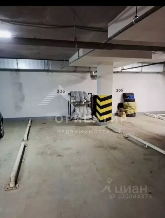 Гараж в Свердловская область, Екатеринбург ул. Академика Парина, 38/9 ... - Фото 1