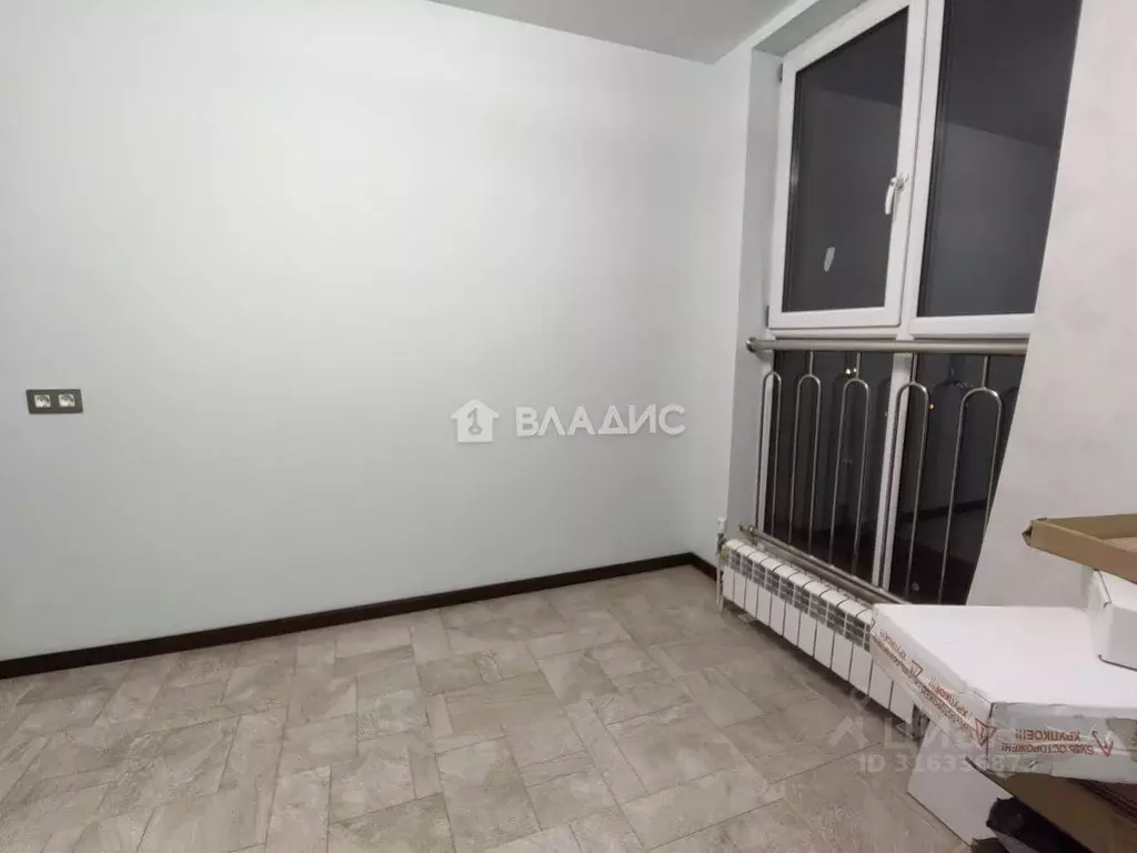 3-к кв. Белгородская область, Белгород ул. Попова, 37Г (77.0 м) - Фото 1