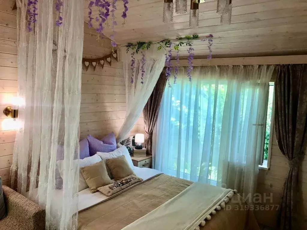 Дом в Краснодарский край, Сочи Аше мкр, ул. Репина, 33 (18 м) - Фото 0