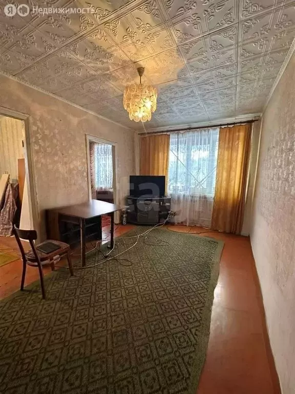 4-комнатная квартира: Губкин, улица Кирова, 46В (59.5 м) - Фото 1