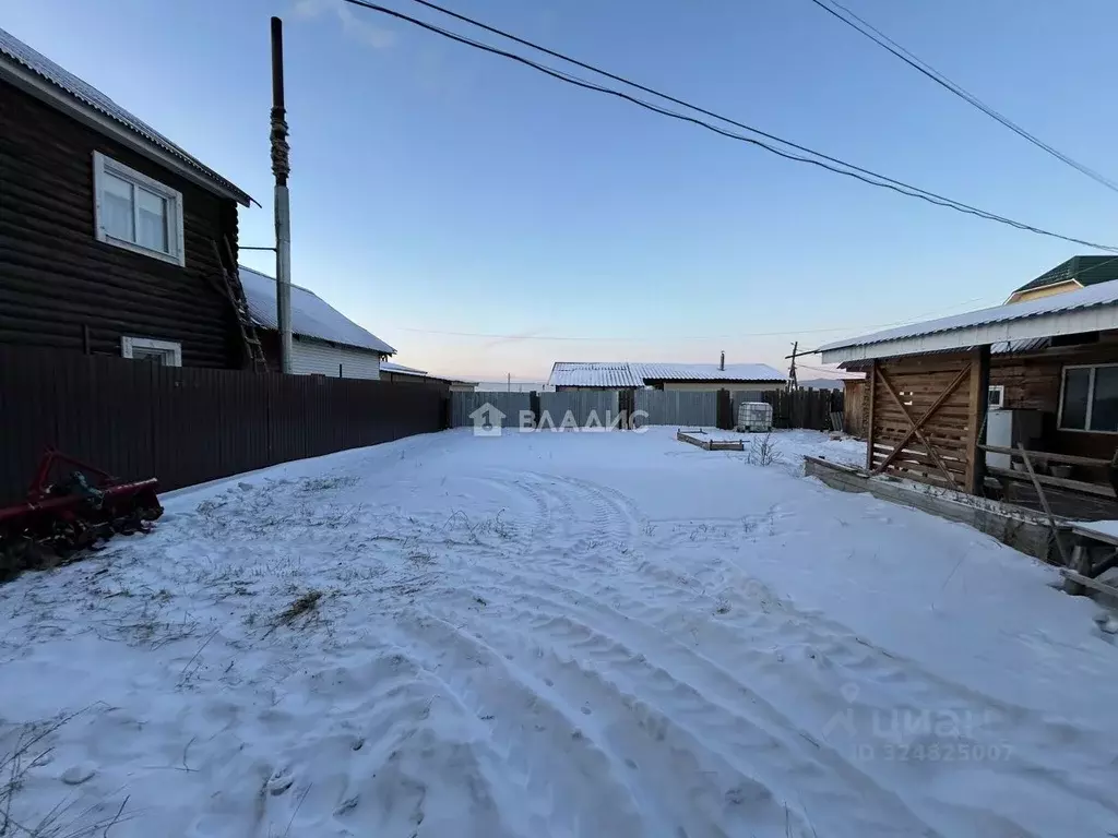 Дом в Бурятия, Улан-Удэ ул. Беловежская (20 м) - Фото 1