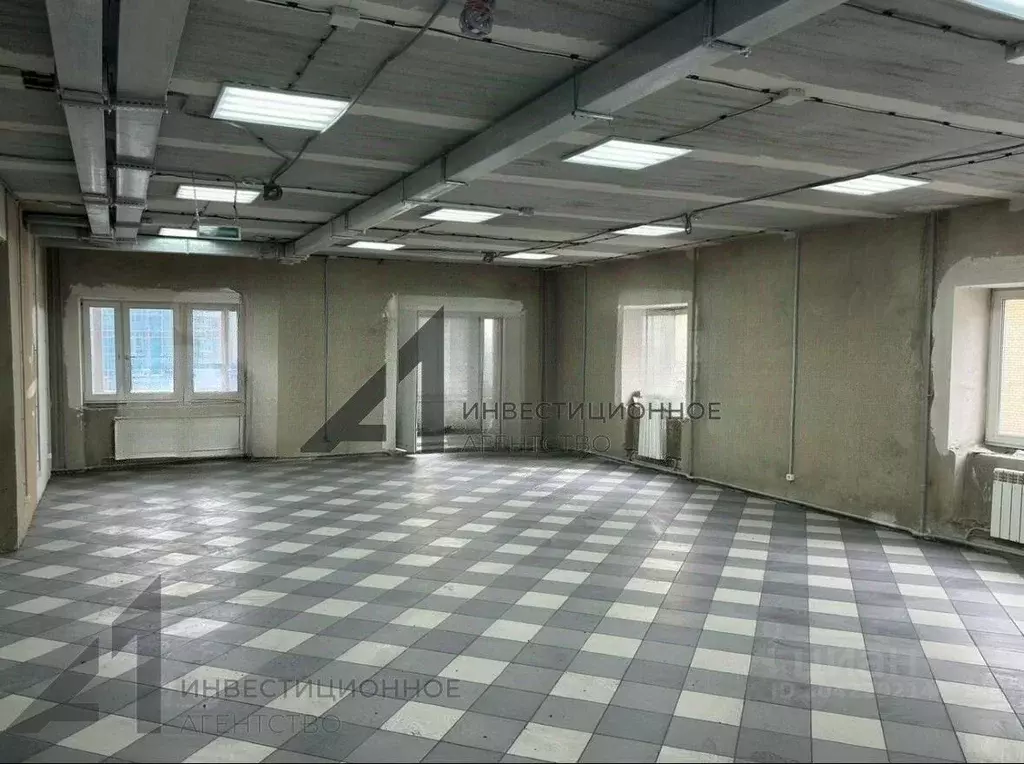 Офис в Тюменская область, Тюмень ул. Урицкого, 30 (320 м) - Фото 1