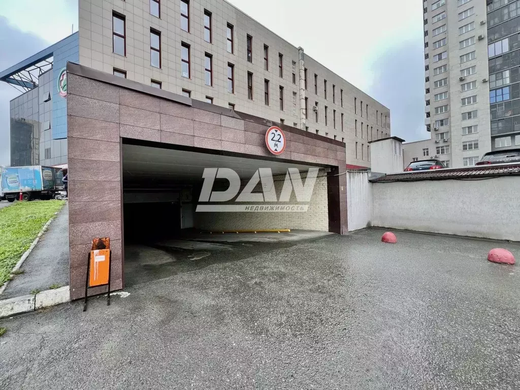 Гараж в Челябинская область, Челябинск ул. Труда, 156 (20 м) - Фото 1