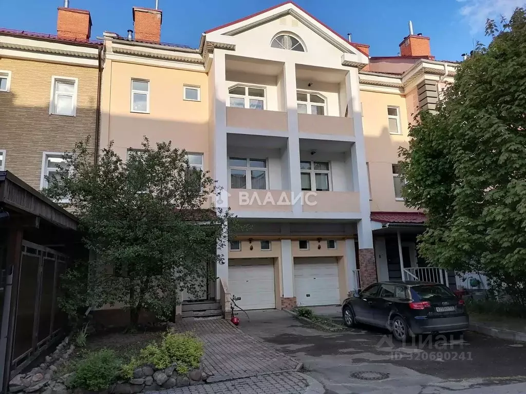 Таунхаус в Москва Куркинское ш., 40к4 (200 м) - Фото 0