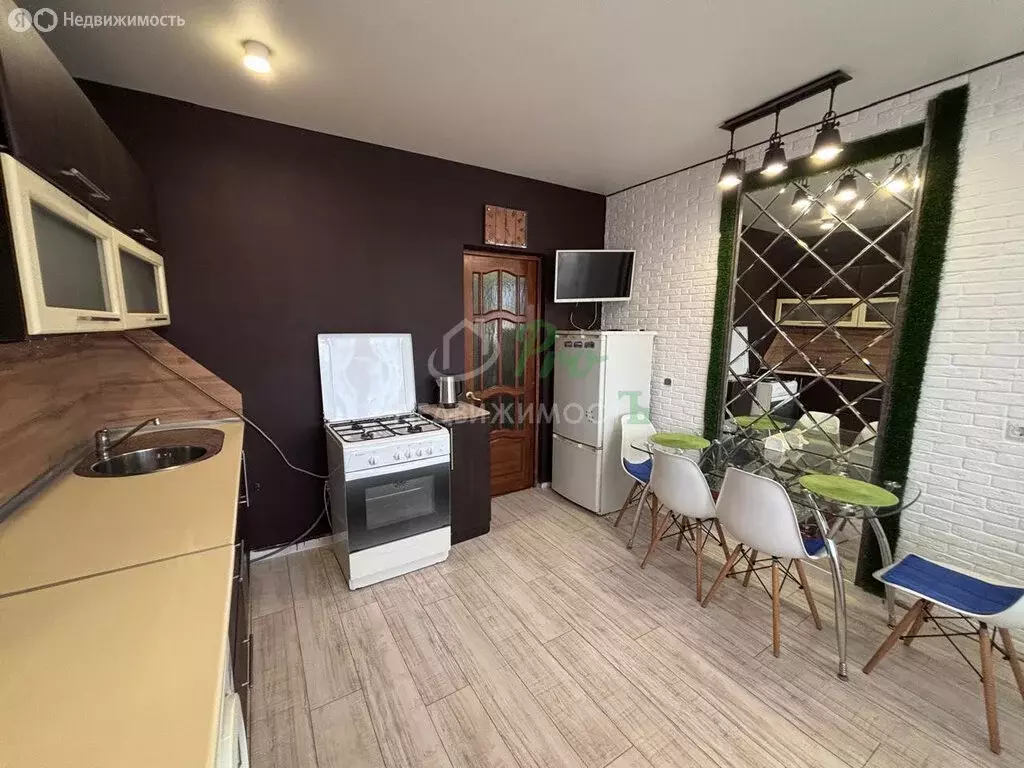 2-комнатная квартира: Ейск, улица Пушкина, 71/1 (61.1 м) - Фото 1