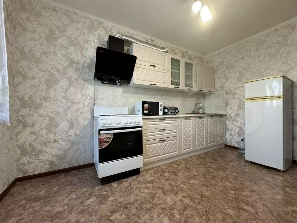 1-к. квартира, 50 м, 3/16 эт. - Фото 1