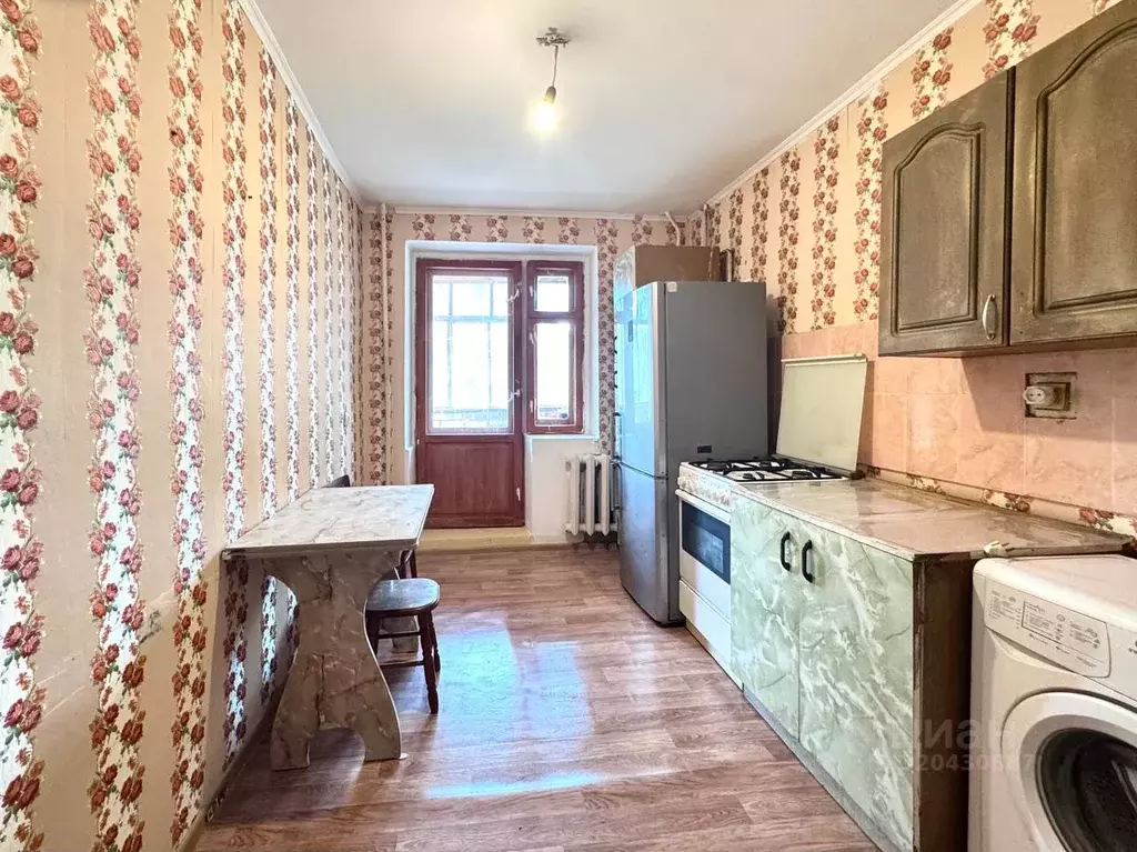 2-к кв. Калужская область, Калуга ул. Калинина, 4 (50.0 м) - Фото 0