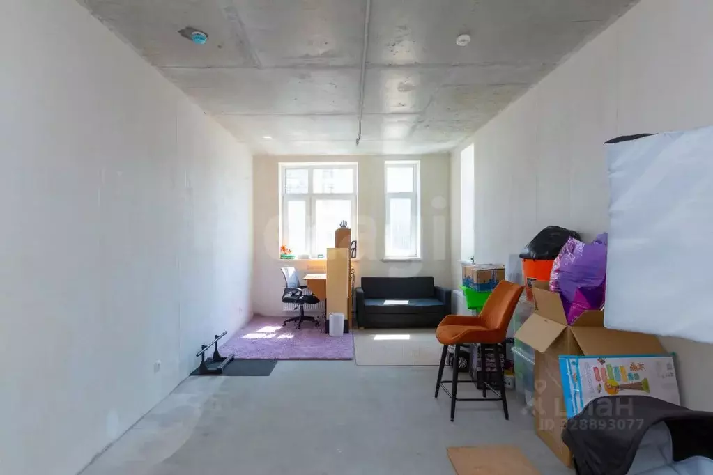 Студия Тюменская область, Тюмень ул. Тимофея Чаркова, 87 (37.4 м) - Фото 1