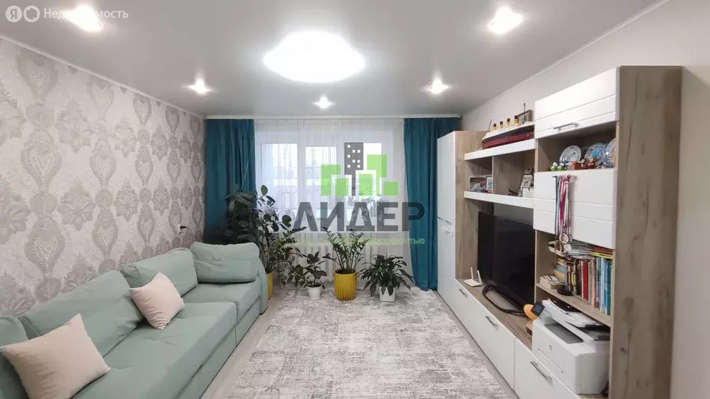 3-комнатная квартира: Нефтекамск, Берёзовское шоссе, 8 (61.2 м) - Фото 1