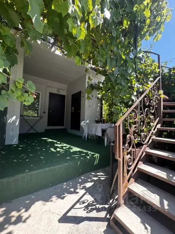 Дом в Краснодарский край, Геленджик ул. Леселидзе, 31 (25 м) - Фото 1