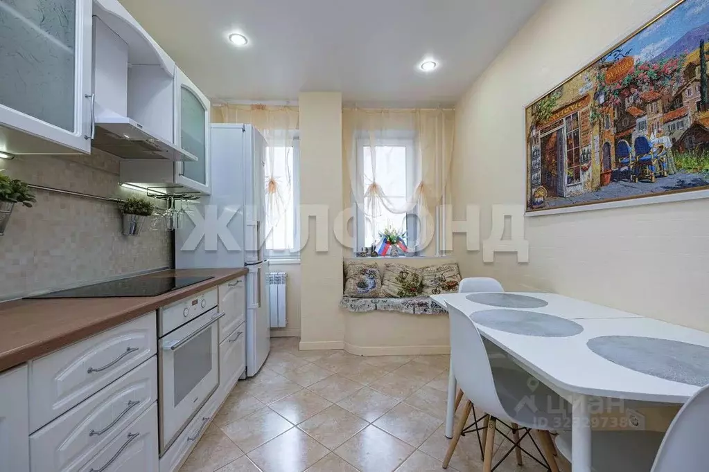 3-к кв. Новосибирская область, Новосибирск ул. Петухова, 99/2 (76.0 м) - Фото 1