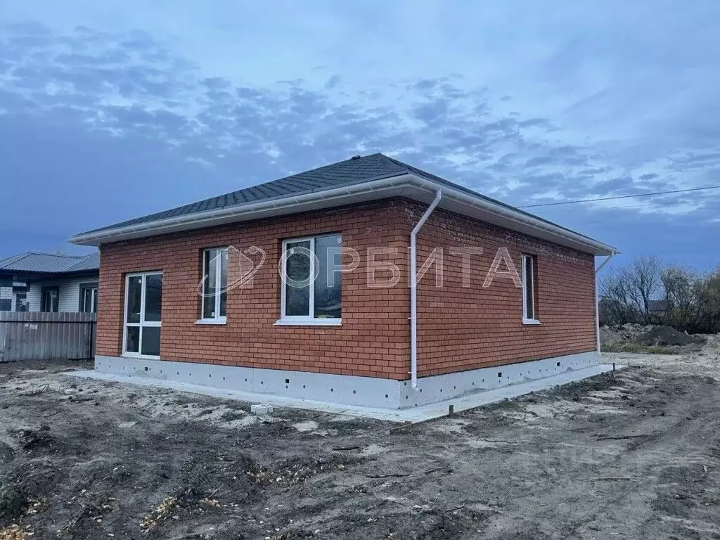 Дом в Тюменская область, Тюмень ул. Вишневая (90 м) - Фото 1
