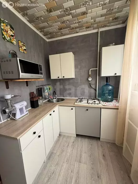 3-комнатная квартира: Коммунар, Садовая улица, 12 (60.4 м) - Фото 0