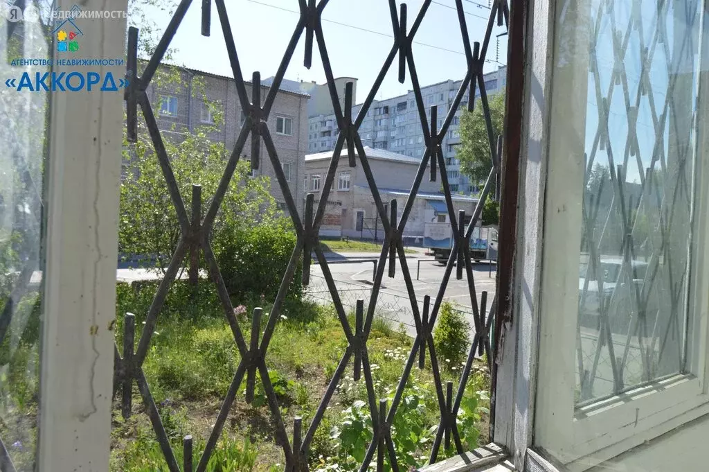 1-комнатная квартира: Барнаул, переулок Некрасова, 64А (40.5 м) - Фото 0