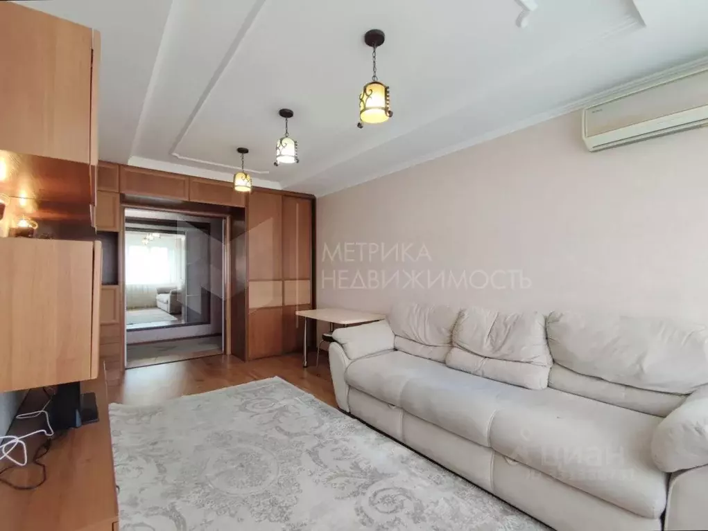 3-к кв. Тюменская область, Тюмень ул. Александра Логунова, 3 (66.0 м) - Фото 0