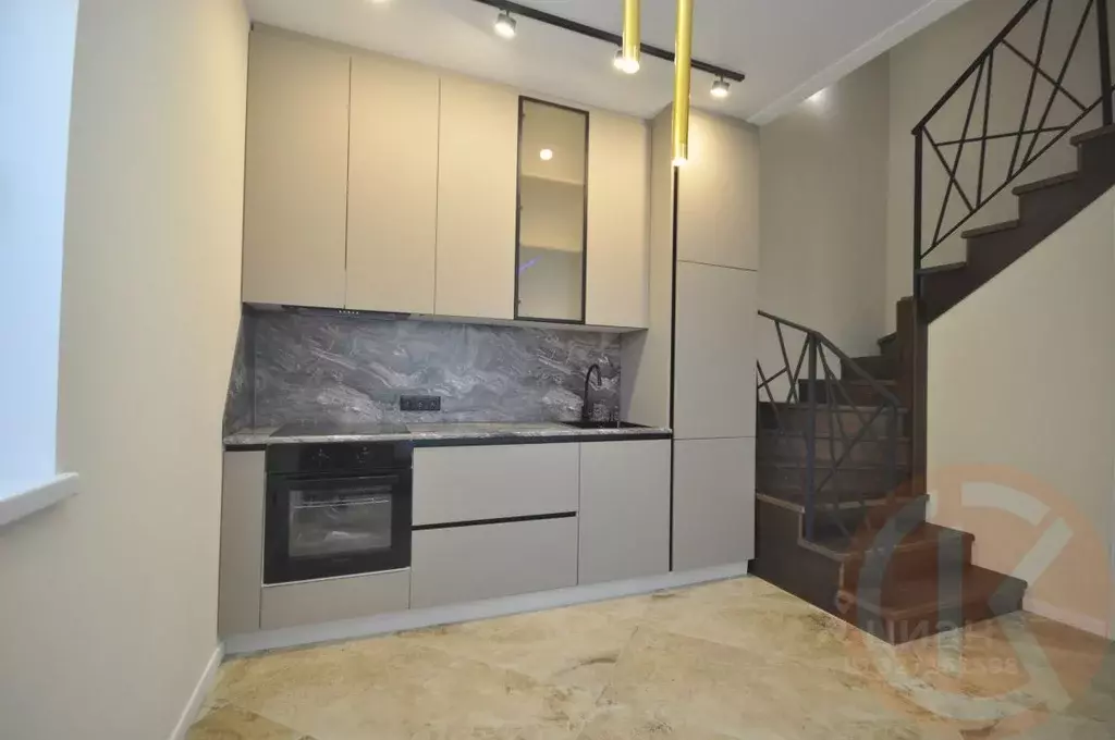 Дом в Крым, Евпатория городской округ, Заозерное пгт ул. Могилевская, ... - Фото 1