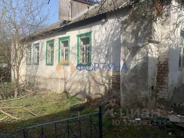 Дом в Белгородская область, Новый Оскол пл. Революции (25 м) - Фото 1