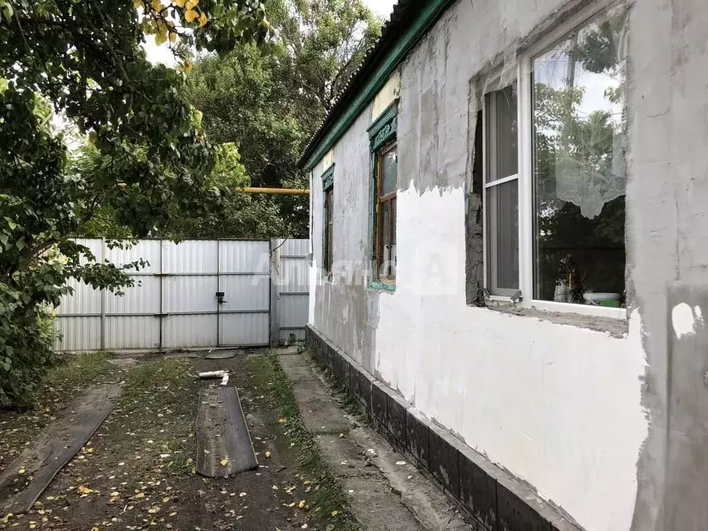 Дом в Ростовская область, Шахты просп. Красной Армии (42 м) - Фото 1