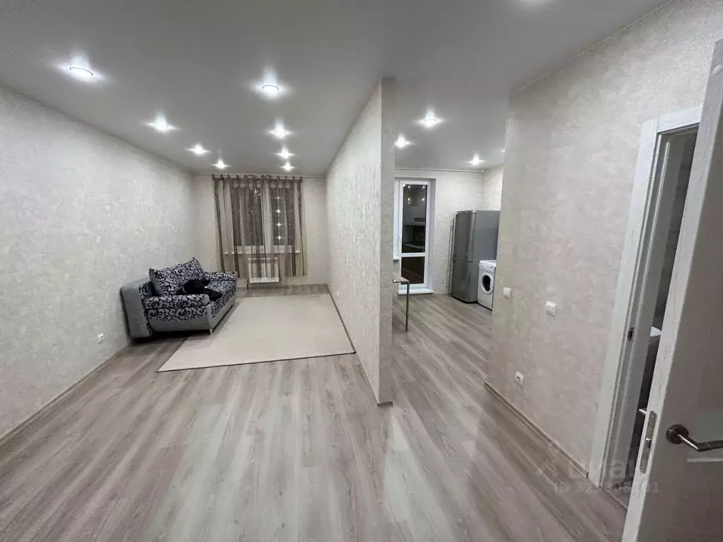 1-к кв. Омская область, Омск Взлетная ул., 11/1 (40.0 м) - Фото 1