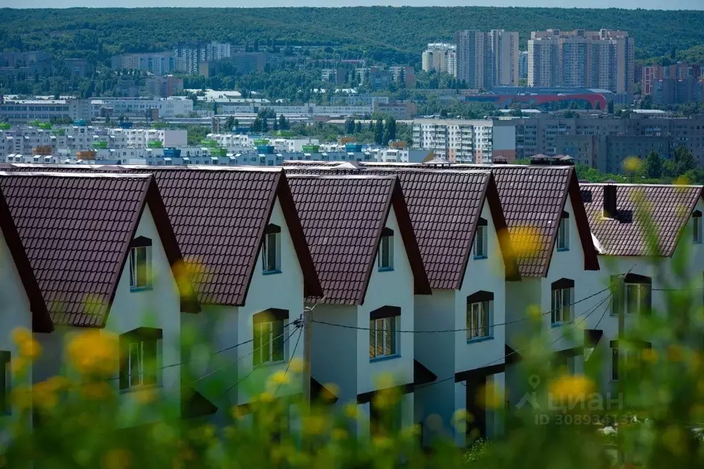 Дом в Саратовская область, Саратов ул. Романтиков, 31к8блок9 (166 м) - Фото 1