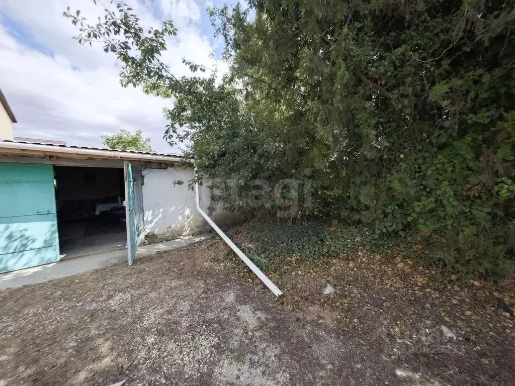 Гараж в Крым, Сакский район, Новофедоровка пгт ул. Героев (2 м) - Фото 1