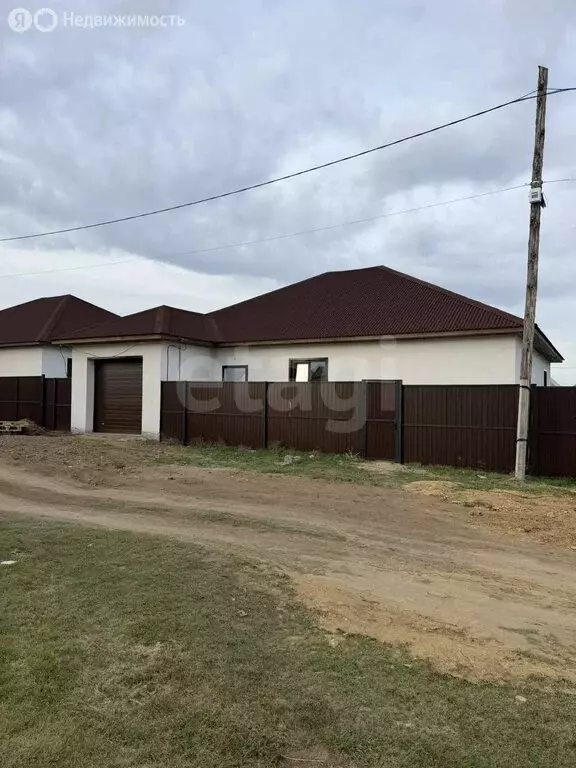 Дом в село Гурульба, Улан-Удэнская улица (250 м) - Фото 1