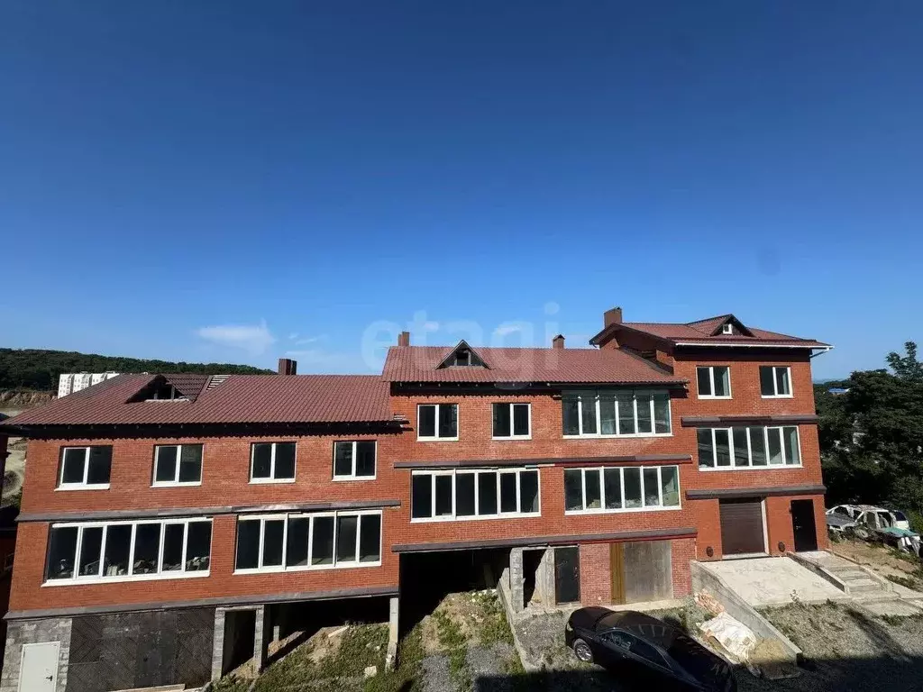 Таунхаус в Приморский край, Владивосток ул. Голицына, 5 (100 м) - Фото 1