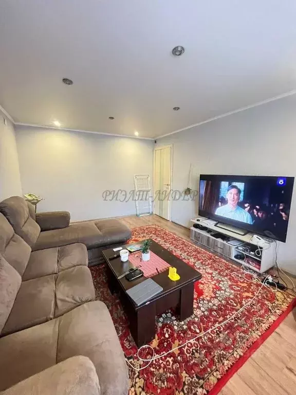 2-к кв. Алтай, Горно-Алтайск ул. Григория Чорос-Гуркина, 68 (46.5 м) - Фото 1