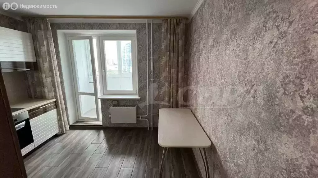 1-комнатная квартира: Тюмень, улица Щорса, 2 (35 м) - Фото 2