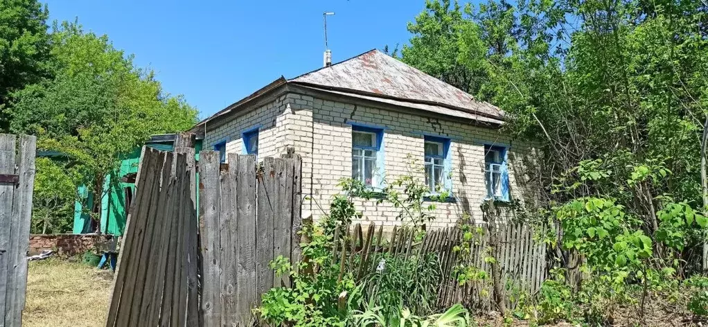 Дом в Белгородская область, Губкинский городской округ, с. Новоселовка ... - Фото 1