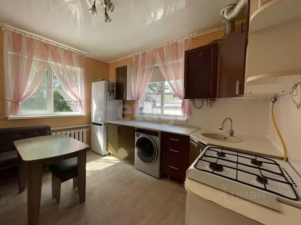Дом в Карачаево-Черкесия, Черкесск Трудовая ул., 12В (98 м) - Фото 0