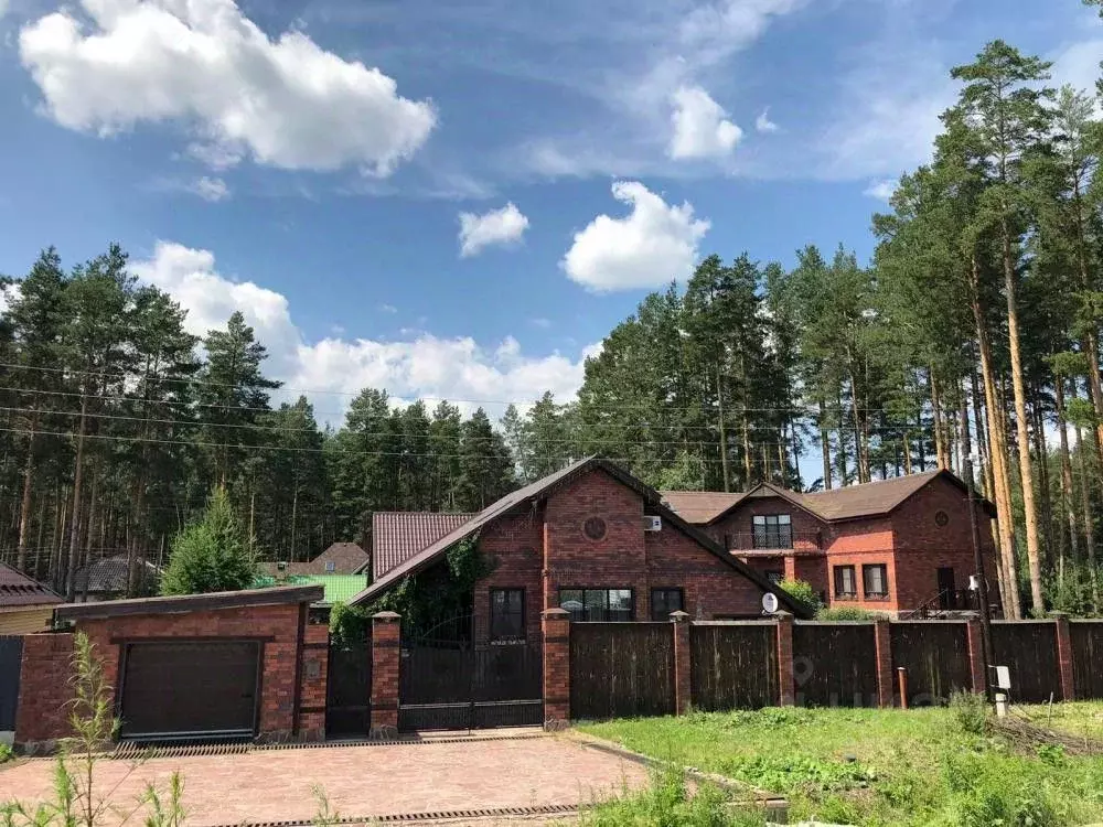 Коттедж в Свердловская область, Сысерть ул. Титова, 55 (600 м) - Фото 1
