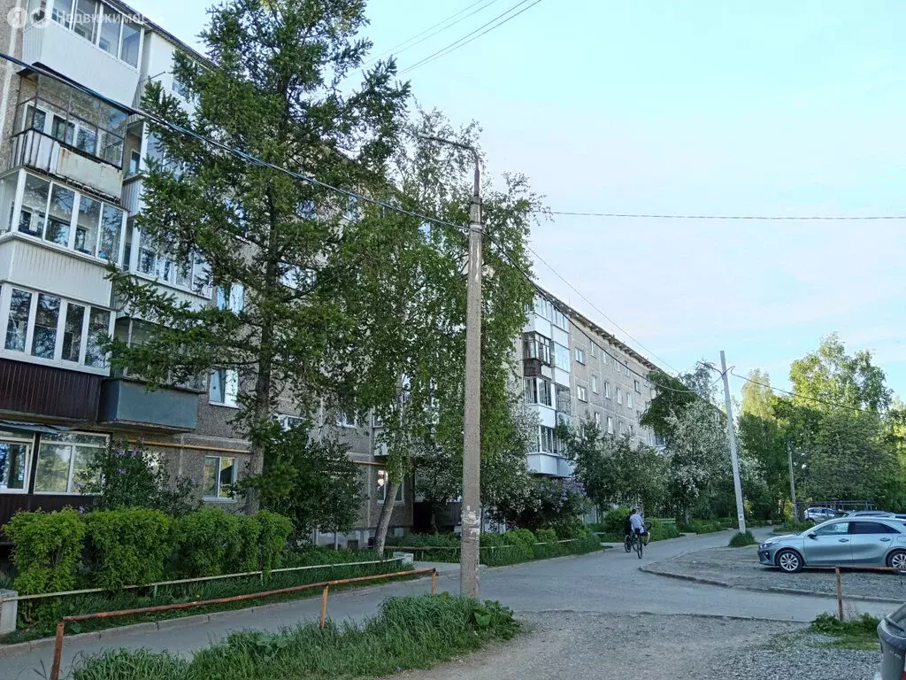 2-комнатная квартира: Ревда, улица Цветников, 51 (45.2 м) - Фото 0